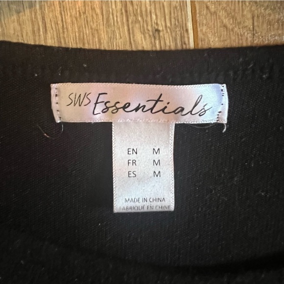 SWS Essentials Black Top Size Medium - Picture 4 of 5